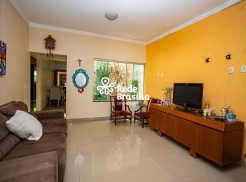 Casa · 400m² · 3 Quartos · 3 Vagas · Rua 6 Chácara 277 | Casa Térrea 3 Quartos sendo 1 suíte com 3 Vagas de Garagem Coberta - Vicente Pir