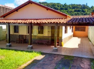 Foto 01 · Imperdível casa à venda em Caraguatatuba-SP, bairro Prainha, 3 quartos, 1 suíte, 1 sala, 2 banheiros