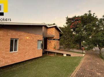 Foto 01 · CASA COM 257 M²  DE ÁREA CONSTRUÍDA E 3 DORMITÓRIOS NO CONDOMÍNIO RESERVA DOS VINHEDOS EM LOUVEIRA -