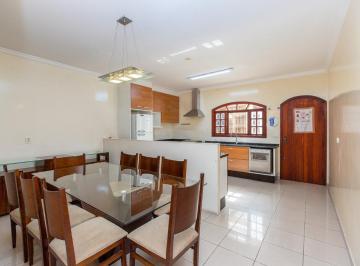 remax_12.jpeg · Imperdível casa para venda em Jardim Aeroporto com 2 quartos, sendo 2 suítes, 136m²