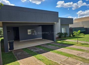 Casa · 190m² · 4 Quartos · 3 Vagas · Condomínio Amobb Térreo com 4 Quartos no Jardim Botânico Espaçoso e Aconchegante