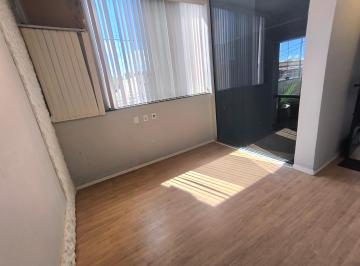 Comercial de 6 quartos, Macaé · Andar inteiro com 6 salas, uma recepção, Centro - Macaé - RJ