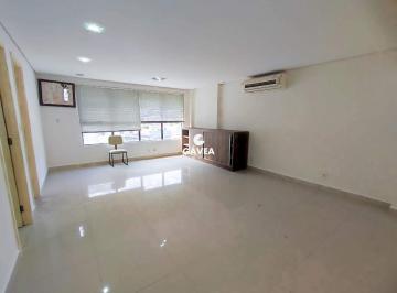 Comercial · 69m² · Conjunto Comercial/sala à venda no Centro em São Vicente.
