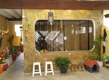 Área de Serviço · Imoveis - no Parque Casa de Pedra
