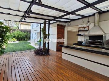 Casa · 243m² · 3 Quartos · 4 Vagas · Casa impecável em um terreno de 519m², pronta tudo para morar muito bem
