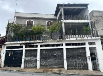 Área de Serviço · Imoveis - no Parque Casa de Pedra