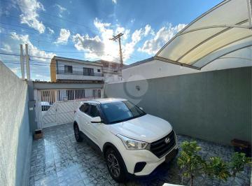 Área de Serviço · Imoveis - no Parque Peruche