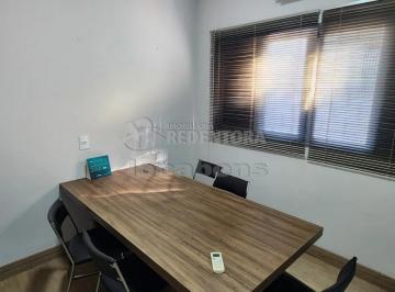 Casa · 253m² · 3 Quartos · 2 Vagas · Distrito de Talhado / Casa Comercial de esquina