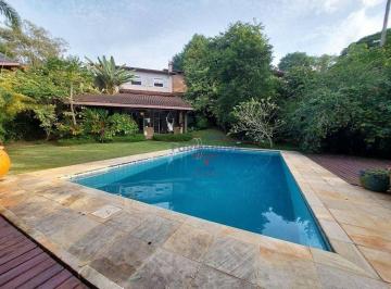 6ad8c5de067467b1600e22799de706a143a9b9ad · Casa com 4 quartos 2 suítes à venda na Granja Viana