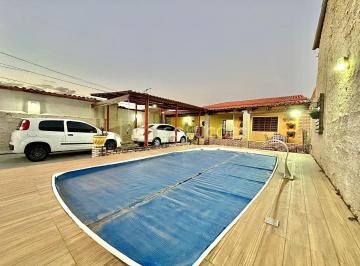 Casa · 120m² · 2 Quartos · 1 Vaga · 2 Quartos (Suíte), Piscina Aquecida Terreno de 350m2 | Condomínio Serra Azul, Sobradinho/DF