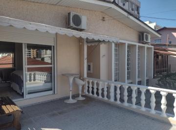 710428_iu853q1555w85Puhh43wp_710428682206a2abbc2.jpg · Casa 3 dormitórios próximo ao Shopping Beira Mar