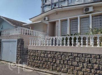 f2ba26ab · Casa, 3 dormitórios, 120 m², em Centro