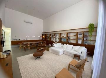 95b220b801716c1c8124dc88b3c6ee6031965fad · Casa Térrea Mobiliada no Condomínio Bouganville – 3 Suítes, Piscina Privativa e Integração Total dos