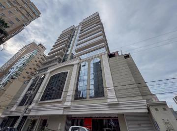 Apartamento de 4 quartos, Itapema · Apartamento de 3 suítes! em meia praia