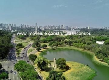 Vista para o parque do Ibirapuera · Cobertura Duplex Ibirapuera 483 m² 4 suítes 4 vagas - Novo - Entregue em Outubro de 2023