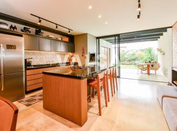 1 · Casa com 177.5 m², 3 quartos sendo 1 suíte à venda no bairro Água Verde.