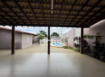 Casa · 233m² · 3 Quartos · 4 Vagas · VENDO CASA RESIDENCIAL - CRIMEIA -LESTE