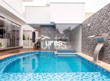 Casa · 336m² · 5 Quartos · 4 Vagas · Sobrado no Jardins Madri