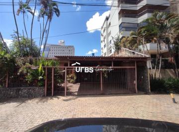 Casa · 358m² · 4 Quartos · 4 Vagas · Imerso no coração do Setor Marista, reside uma oportunidade incrível - Residência na Av. 136
