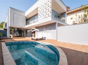 Casa · 240m² · 4 Quartos · 5 Vagas · Sobrado Portal do Sol ll Mobiliado.
