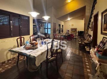 Casa · 321m² · 4 Quartos · 4 Vagas · Casa Térrea de Esquina no Setor Coimbra