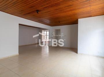 Casa · 338m² · 3 Quartos · 4 Vagas · Gerando renda de R$ 1800,00