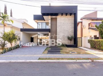 Casa · 344m² · 5 Quartos · 4 Vagas · Casa sobrado com 344m2 de construção, terreno de 406m2, 5 suítes, no Jardins Madri, em Goiânia