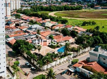 Casa · 647m² · 5 Quartos · 4 Vagas · 0 - Sobrado 5 quartos, sendo 5 suítes