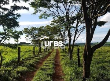 Comercial · 290400m² · 3 Quartos · Sítio em Piracanjuba