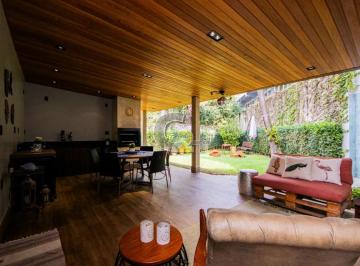 Casa · 289m² · 4 Quartos · 5 Vagas · Casa Sobrado á venda em Pinheiros, 4 quartos, 1 suíte, 5 vagas de garagem.