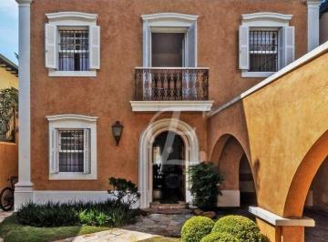 6caa6dac0bfeeecc1280944f3eb0b1a786c54640 · Casa Jardim Europa - Alugar 3 suítes, terraço,2 vagas, próximo ao MIS