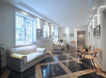 Comercial · 244m² · 6 Quartos · Casa Comercial - Ibirapuera - 6 Salas - 244m².