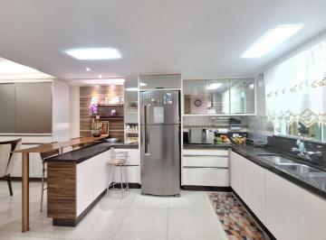 1747157989328174715798929110.jpg · Excelente Sobrado semi mobiliado em condomínio com 3 unidades, localizado no bairro Guaira.