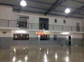 baf32c448a9d8fd32b41e37cca1cdd6baa8e2acd · Galpão Comercial / Bairro do Engenho