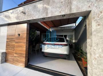 Casa · 130m² · 2 Quartos · 2 Vagas · Casa de 2/4 com suíte e closet na Conceição em Feira de Santana, Bahia