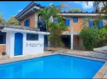 0 · Casa a venda com excelente localização no condomínio  Alpes da Cantareira
