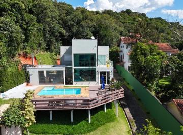 0 · Casa com vista permanente à venda na Serra da Cantareira!