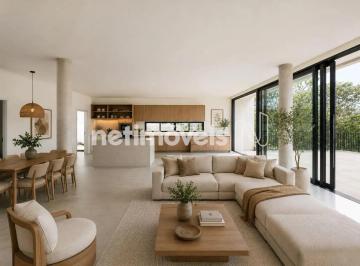4662b5c2-9808-4209-8c75-3813b7a80b1e.webp · Vista permanente | 4 suítes | Piscina | Closet | Integração com a Natureza