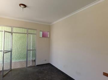 Casa de 3 quartos, Macaé · Imóvel para aluguel possui 95m² com 3 quartos em Centro - Macaé - RJ