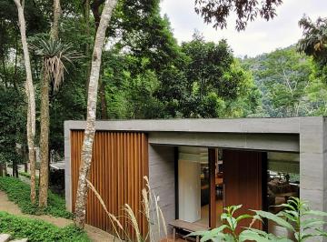 Casa de 2 quartos, Petrópolis · VENDA | CORRÊAS - Belíssima casa com 2 suítes no condomínio Fazenda Marambaia