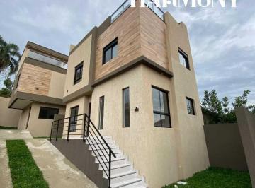 Casa , Curitiba · Sobrado com 3 Quartos com 154m² por R$ 900.000 - Bairro Alto