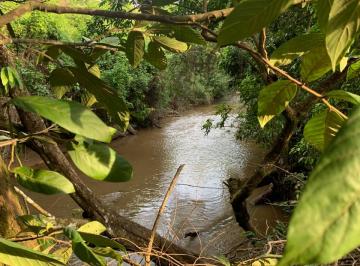 Terreno , Pirenópolis · Terreno a venda à beira do Rio das Almas no centro de Pirenópolis