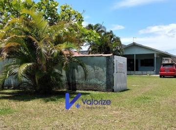 22836082_4.jpg · Casa com amplo espaço de terreno em Pontal do Sul