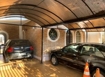 Casa · 400m² · 6 Quartos · 4 Vagas · Sobrado à venda em Taubaté, Centro, com 6 quartos, com 400 m²