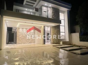 Casa · 230m² · 3 Quartos · 2 Vagas · Casa de condomínio em  Avenida Presidente Vargas - Parque Pecuária - Campos dos Goytacazes/RJ
