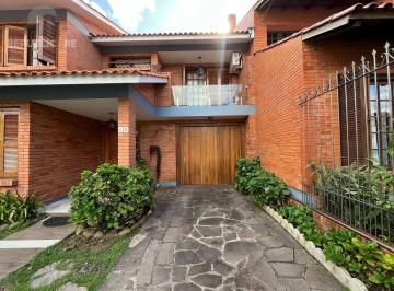 Casa · 228m² · 4 Quartos · 3 Vagas · Casa com piscina a venda em Ipanema
