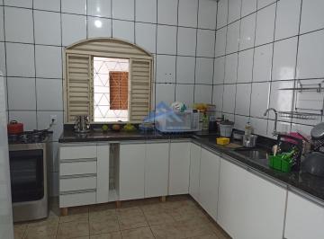 Casa de 3 quartos, Guará · QE 38 | COM CASA DE FUNDOS | 100 METROS | GUARÁ II