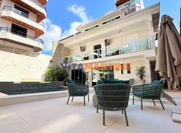Casa · 500m² · 8 Quartos · 2 Vagas · Casa independente com 8 quartos (4 suítes) a venda na Passagem em Cabo Frio/RJ por R$4.200.000,00
