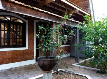 Casa · 173m² · 3 Quartos · 4 Vagas · Casa para locação, na cidade de Rio das Pedras, com 3 quartos