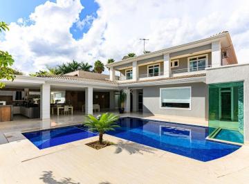 Casa · 600m² · 5 Quartos · 7 Vagas · Adepta a profundas relações afetivas.